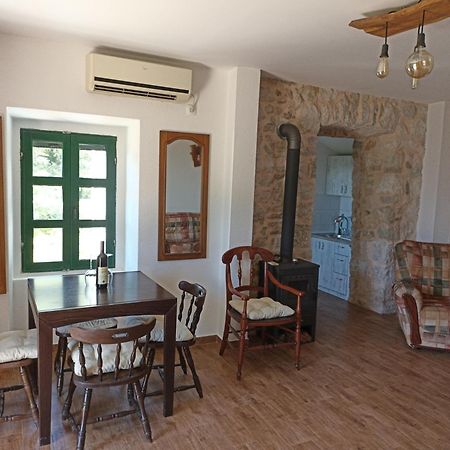 Rustic House Apartment Bar Bagian luar foto